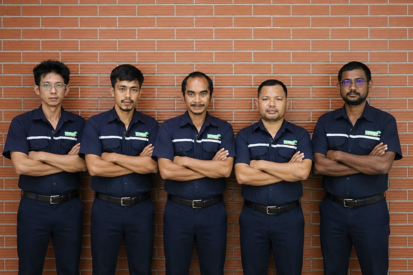 หัวหน้าฝ่ายผลิตและหัวหน้ากะโรงสกัดน้ำมันปาล์ม